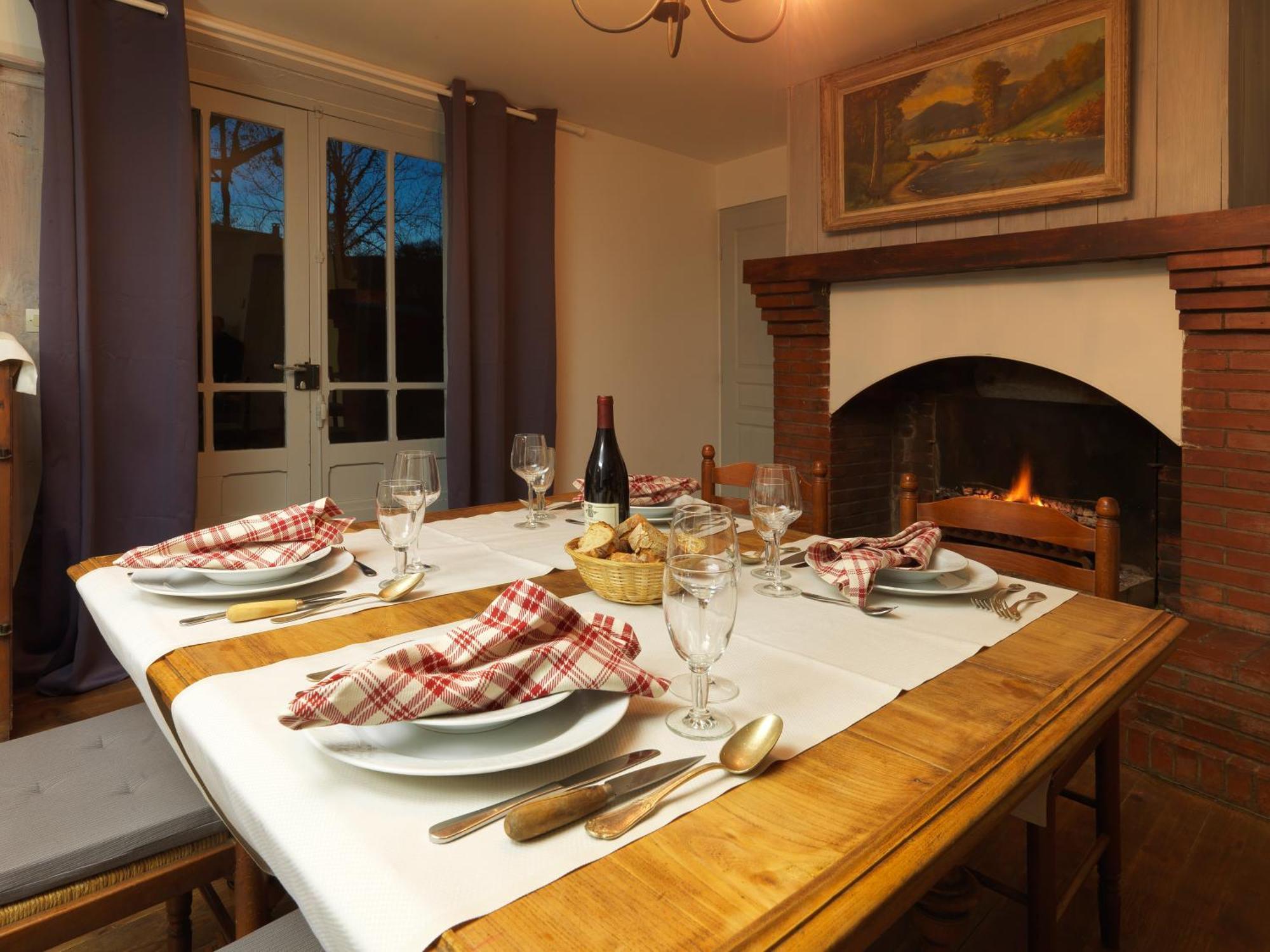 Hotel Logis - Chateau De Beauregard Saint-Girons  Room photo